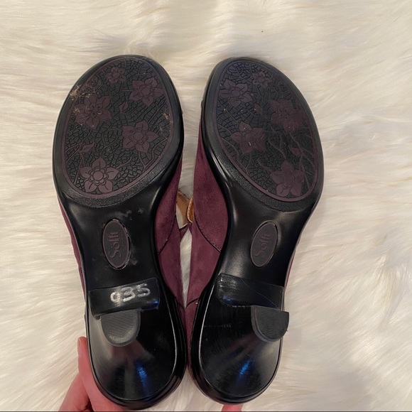 Sofft brand purple suede pumps with flower 7.5 - Picture 6 of 8